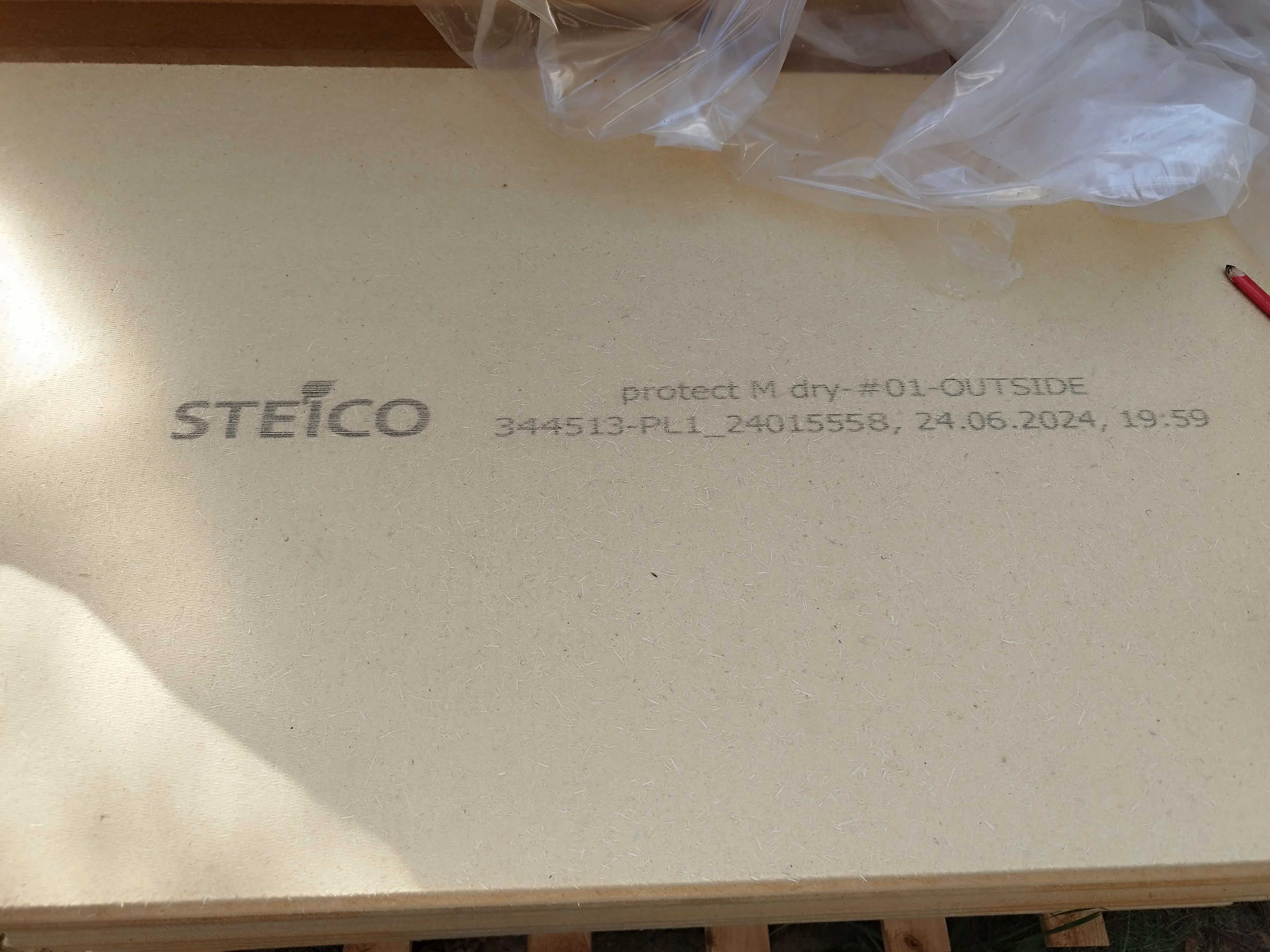 Materiał STEICO zainstalowany na ścianie