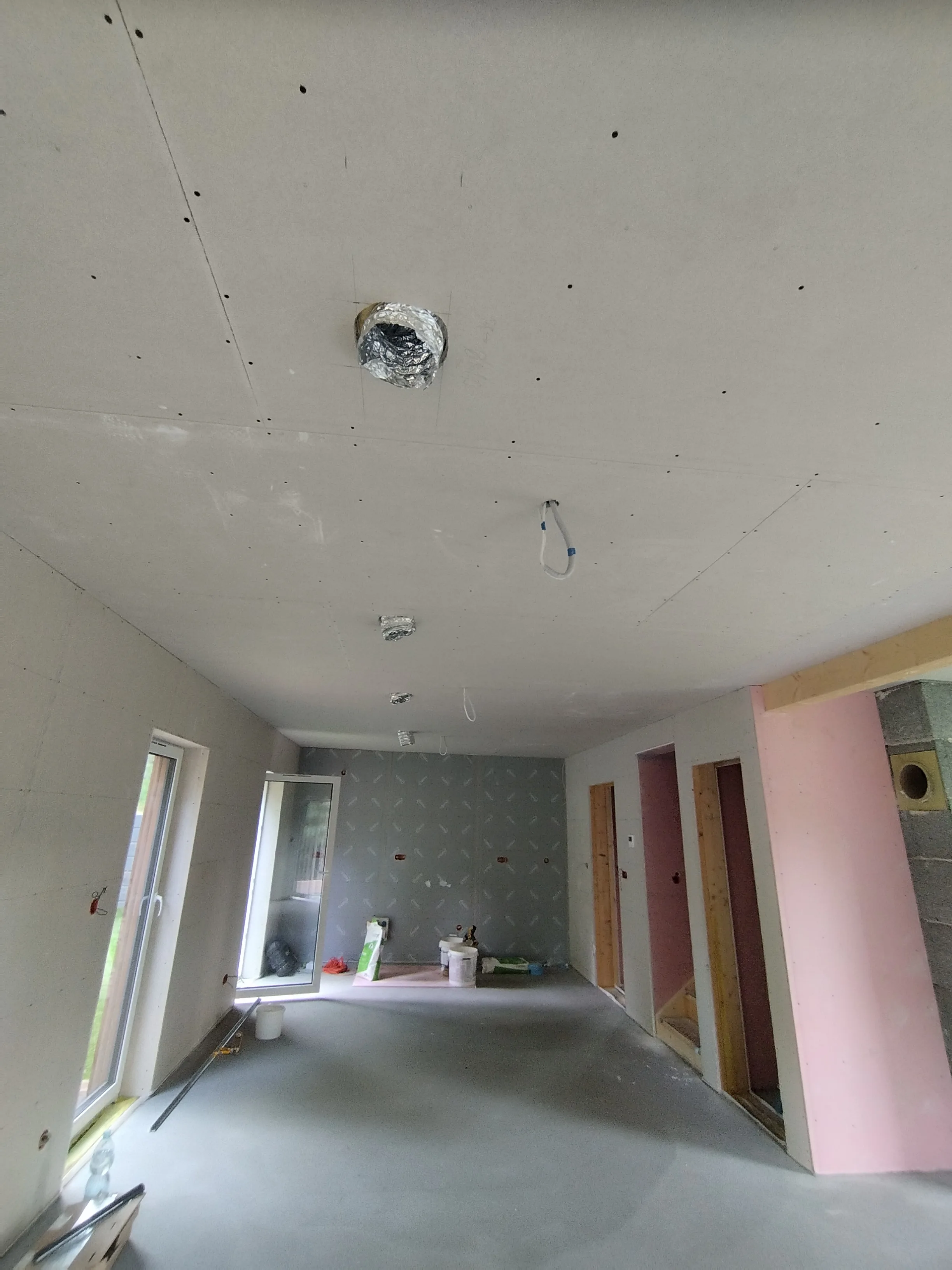 Wnętrze apartamentu w trakcie renowacji